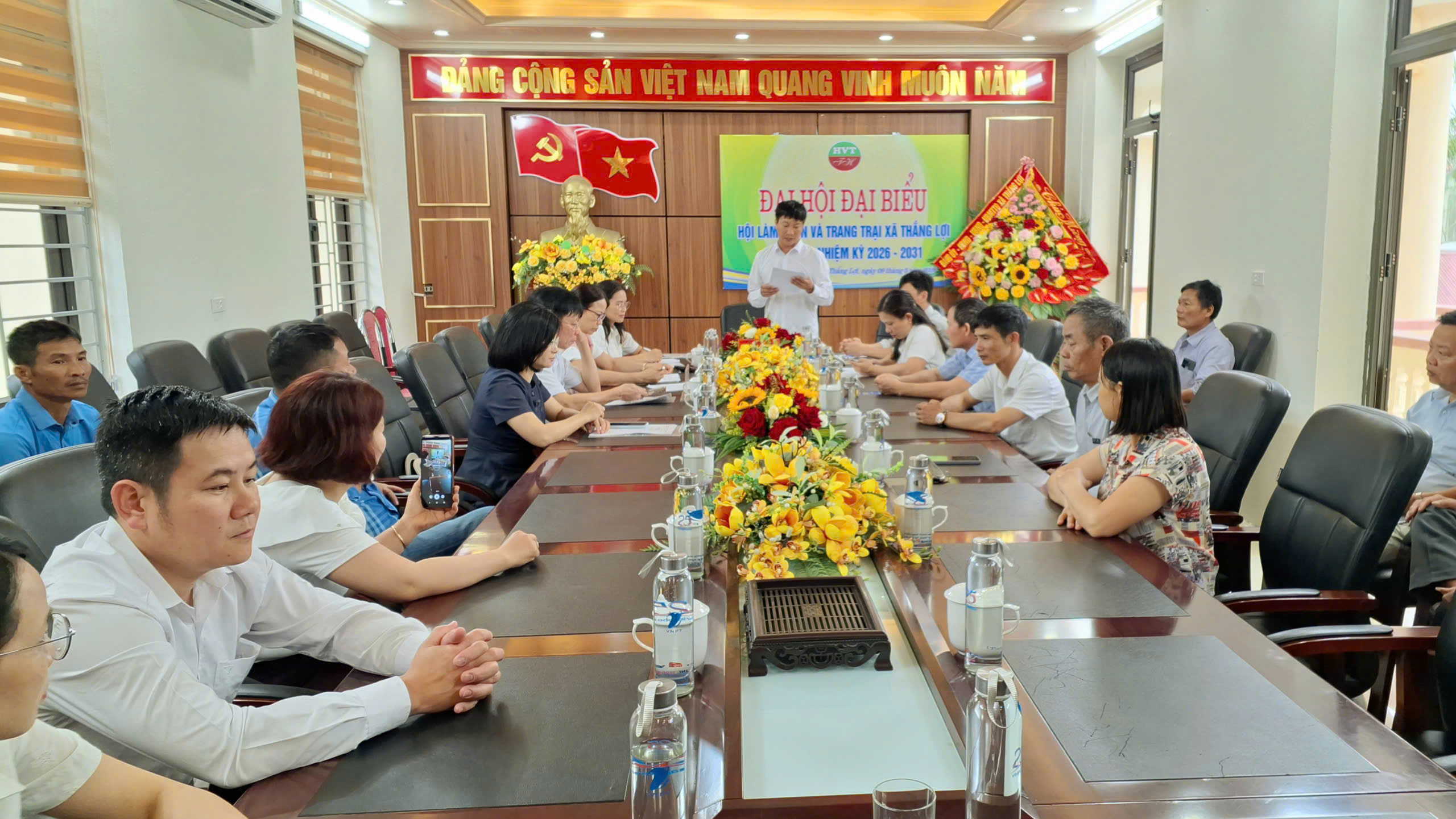 Anh-tin-bai