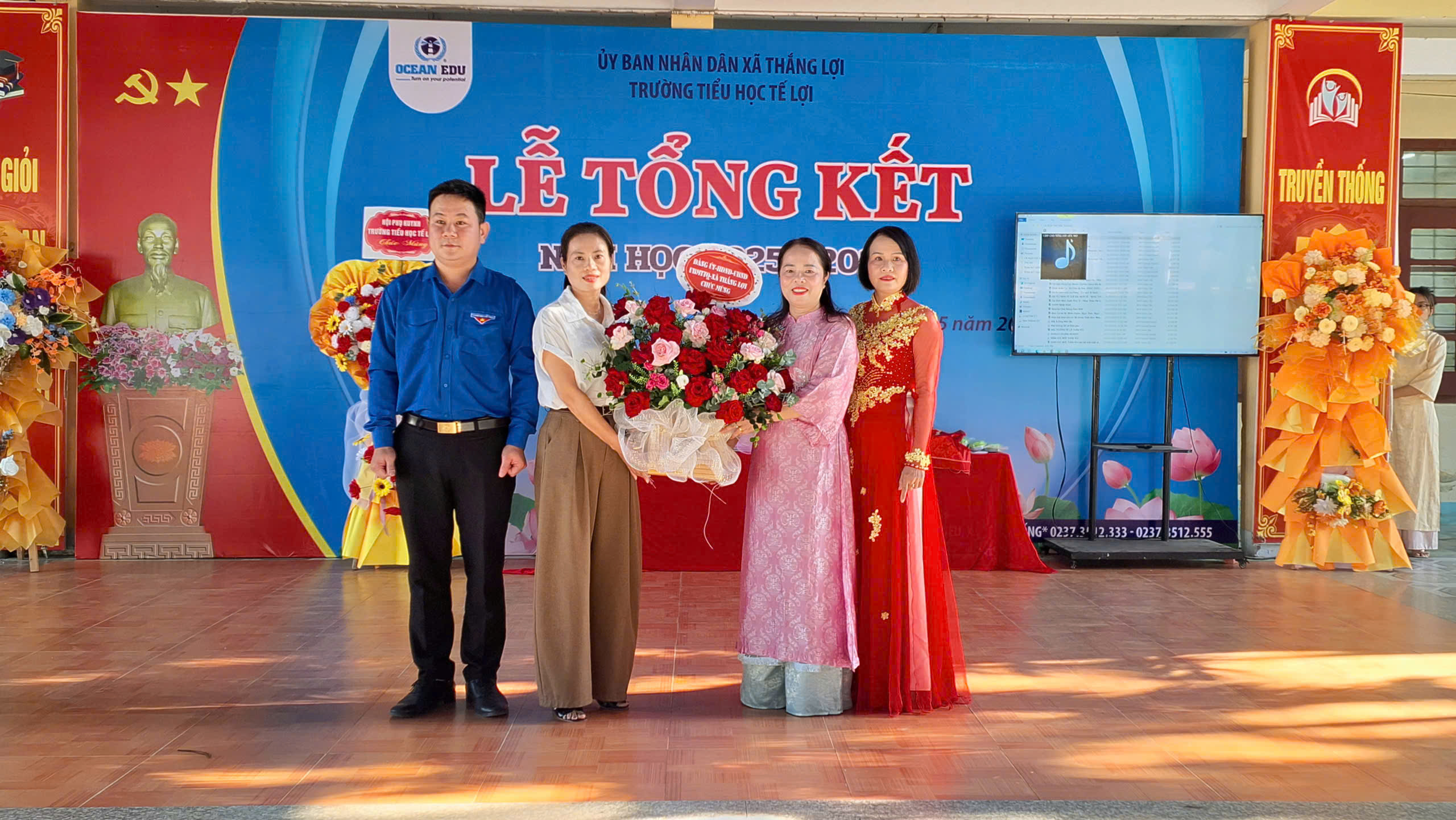 Anh-tin-bai