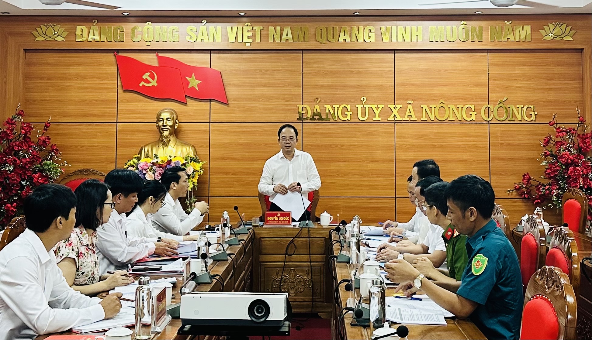Anh-tin-bai