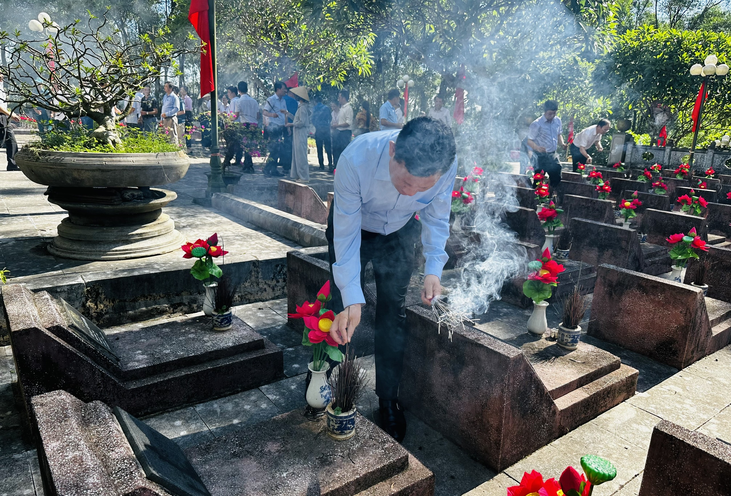 Anh-tin-bai