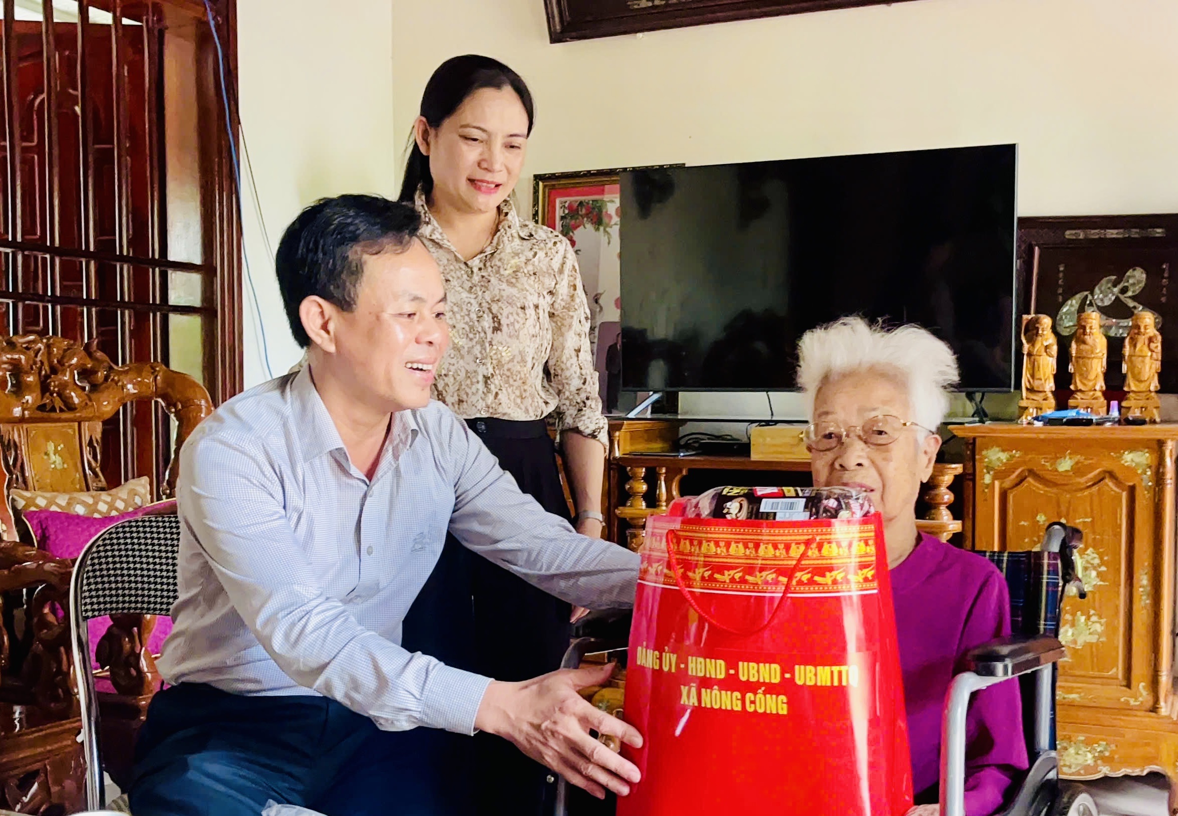 Anh-tin-bai