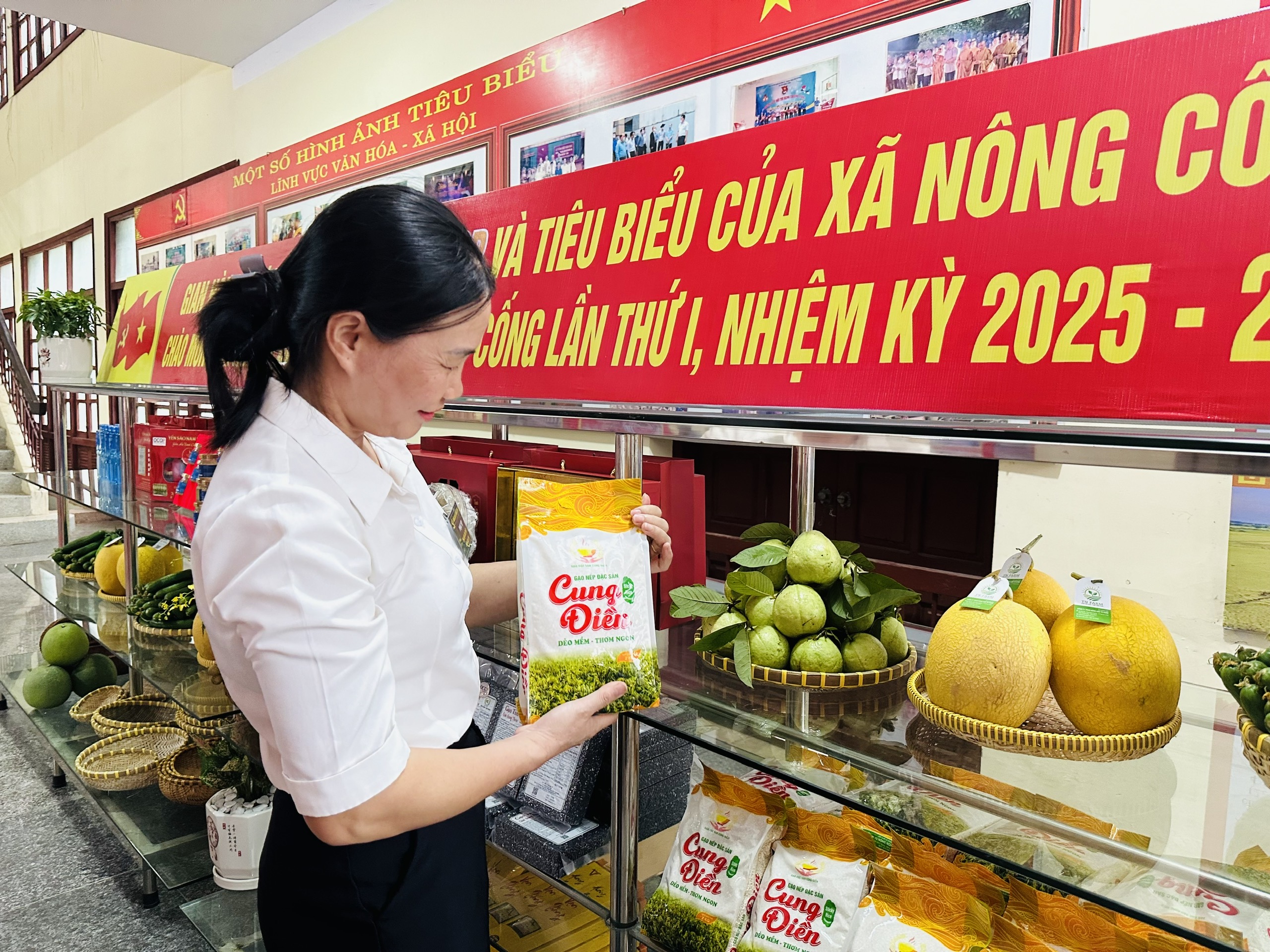 XÃ NÔNG CỐNG TRƯNG BÀY SẢN PHẨM OCOP TẠI ĐẠI HỘI ĐẠI BIỂU ĐẢNG BỘ XÃ LẦN THỨ NHẤT, NHIỆM KỲ 2025–2030