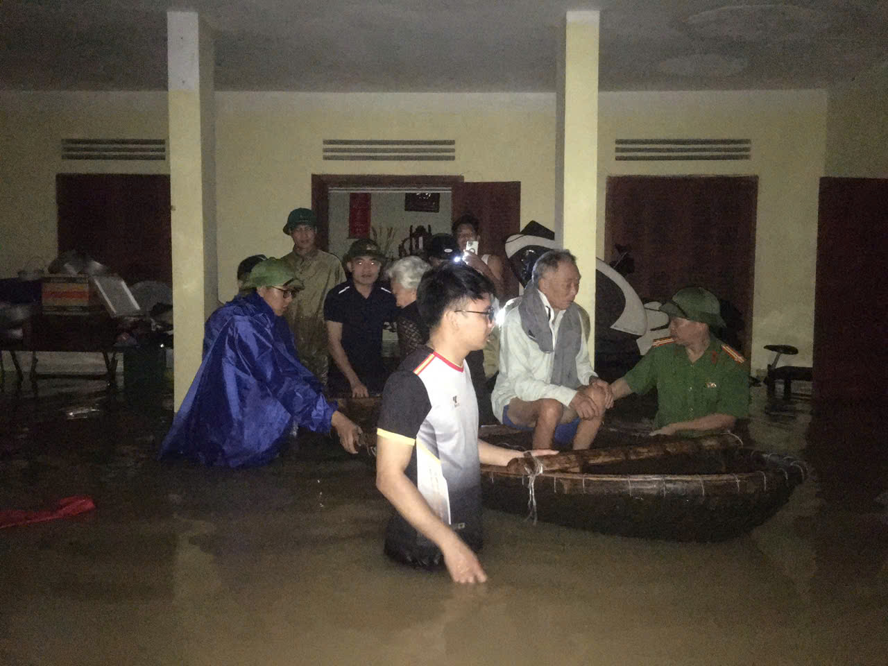 Anh-tin-bai