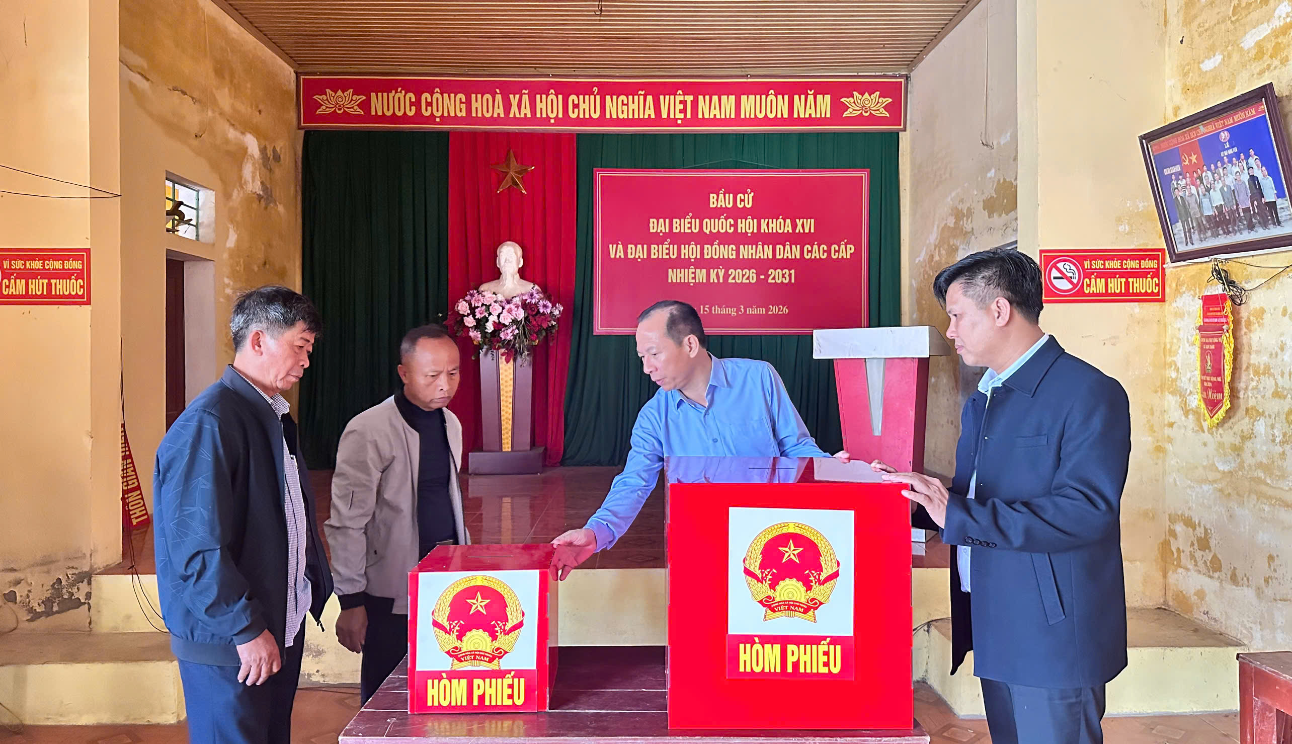 Anh-tin-bai