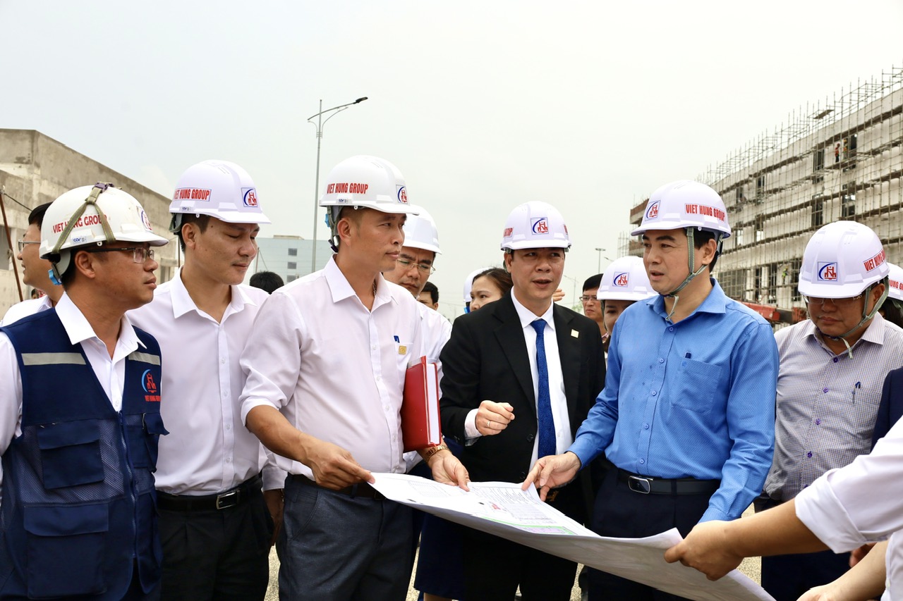 Chủ tịch UBND tỉnh Nguyễn Hoài Anh kiểm tra tiến độ thi công Dự án Thung lũng Gốm sứ Asean Việt Nam