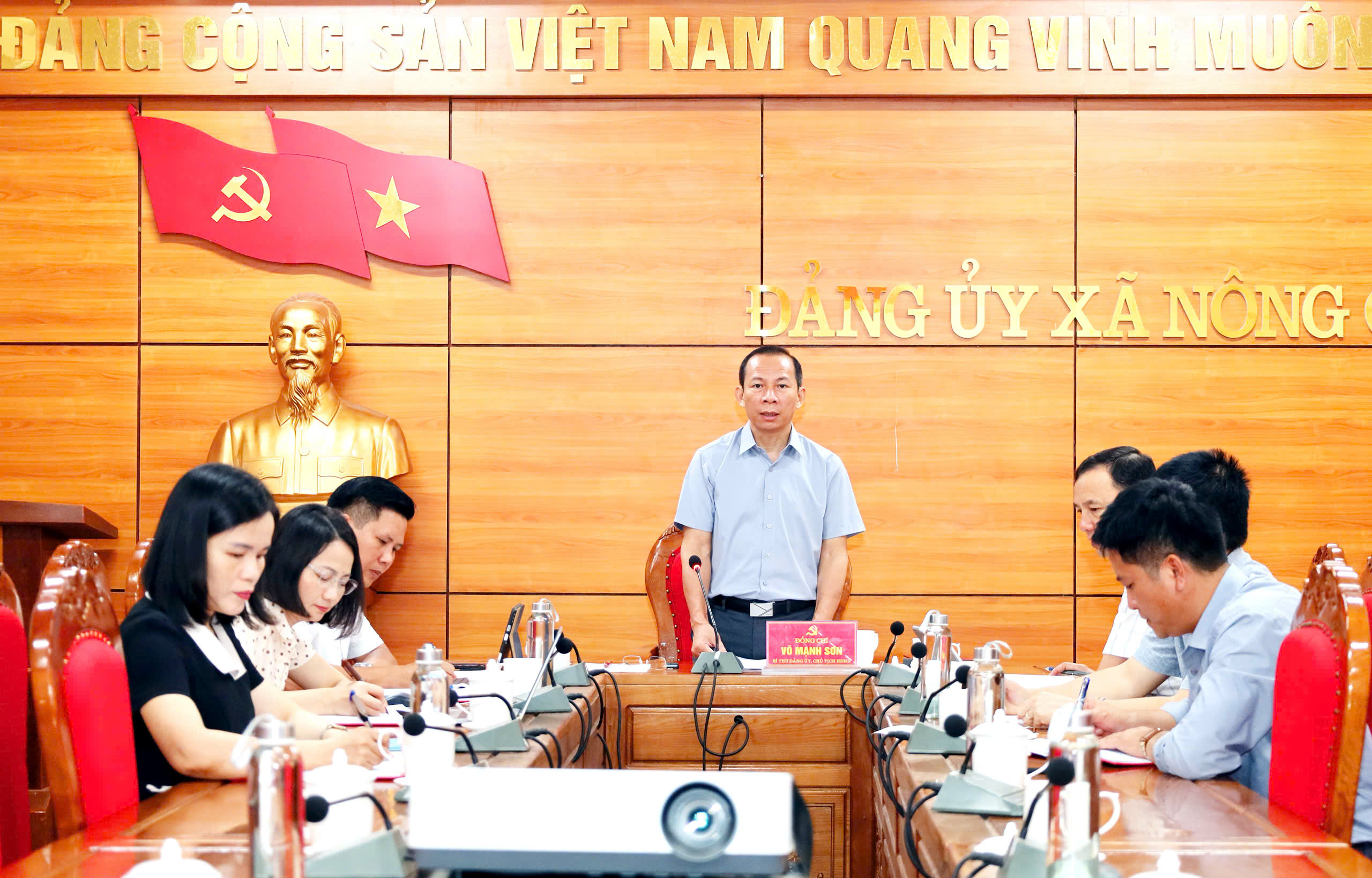 Thường trực HĐND xã Nông Cống khóa II, nhiệm kỳ 2026-2031 xem xét, quyết nghị một số nội dung thuộc thẩm quyền của HĐND xã theo quy định