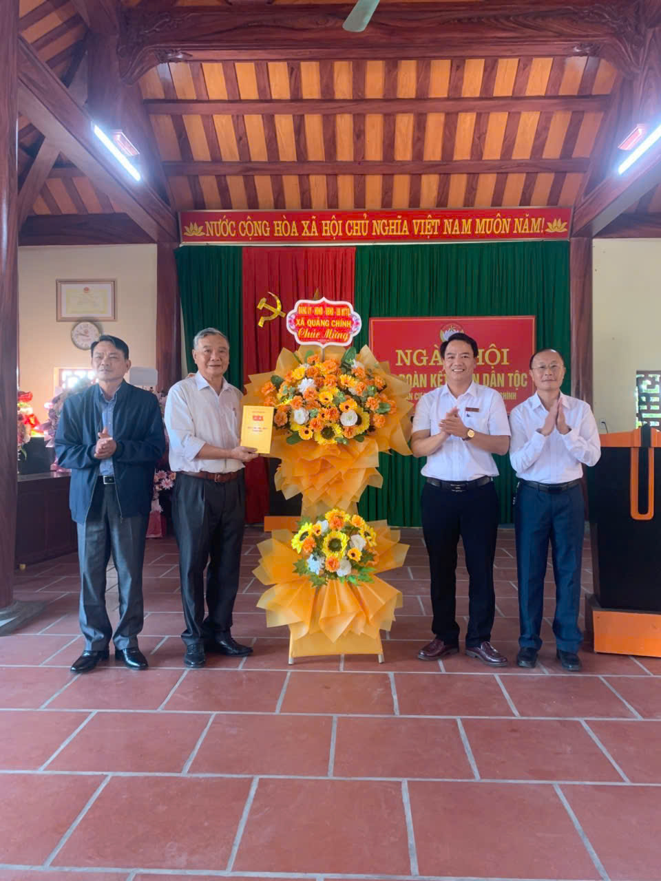 C:\Users\8X-Mobile\Desktop\z7218772885041_2759f6ecd86a773e7556f951f36f8cde - Copy.jpg