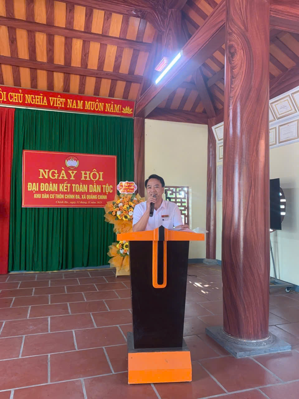 C:\Users\8X-Mobile\Desktop\z7218772926001_56dc0bf539f75bb7e1c62e19df72557b - Copy.jpg