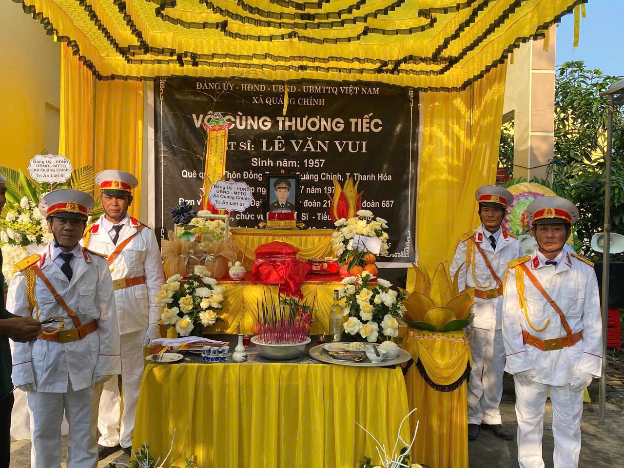 XÃ QUẢNG CHÍNH TỔ CHỨC LỄ ĐÓN NHẬN HÀI CỐT LIỆT SỸ LÊ VĂN VUI