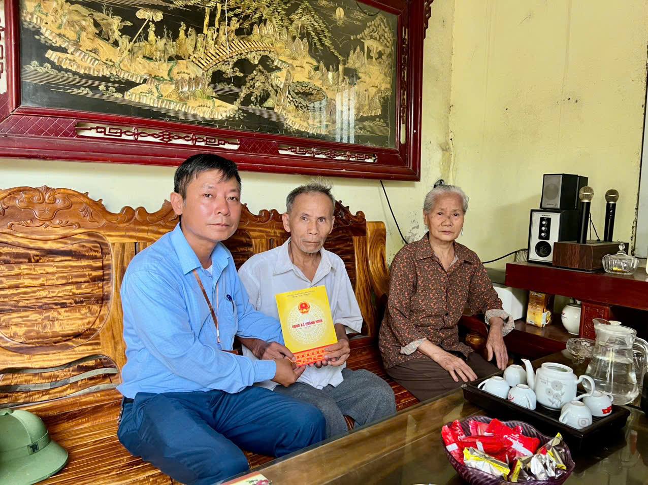 Anh-tin-bai