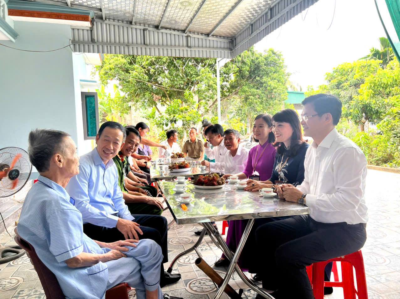 Anh-tin-bai