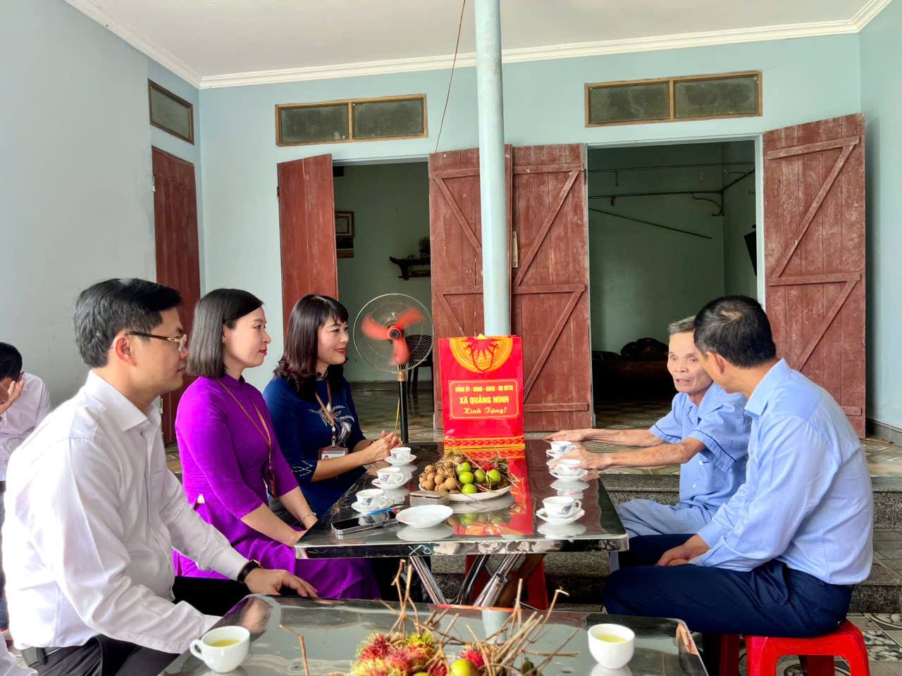 Anh-tin-bai