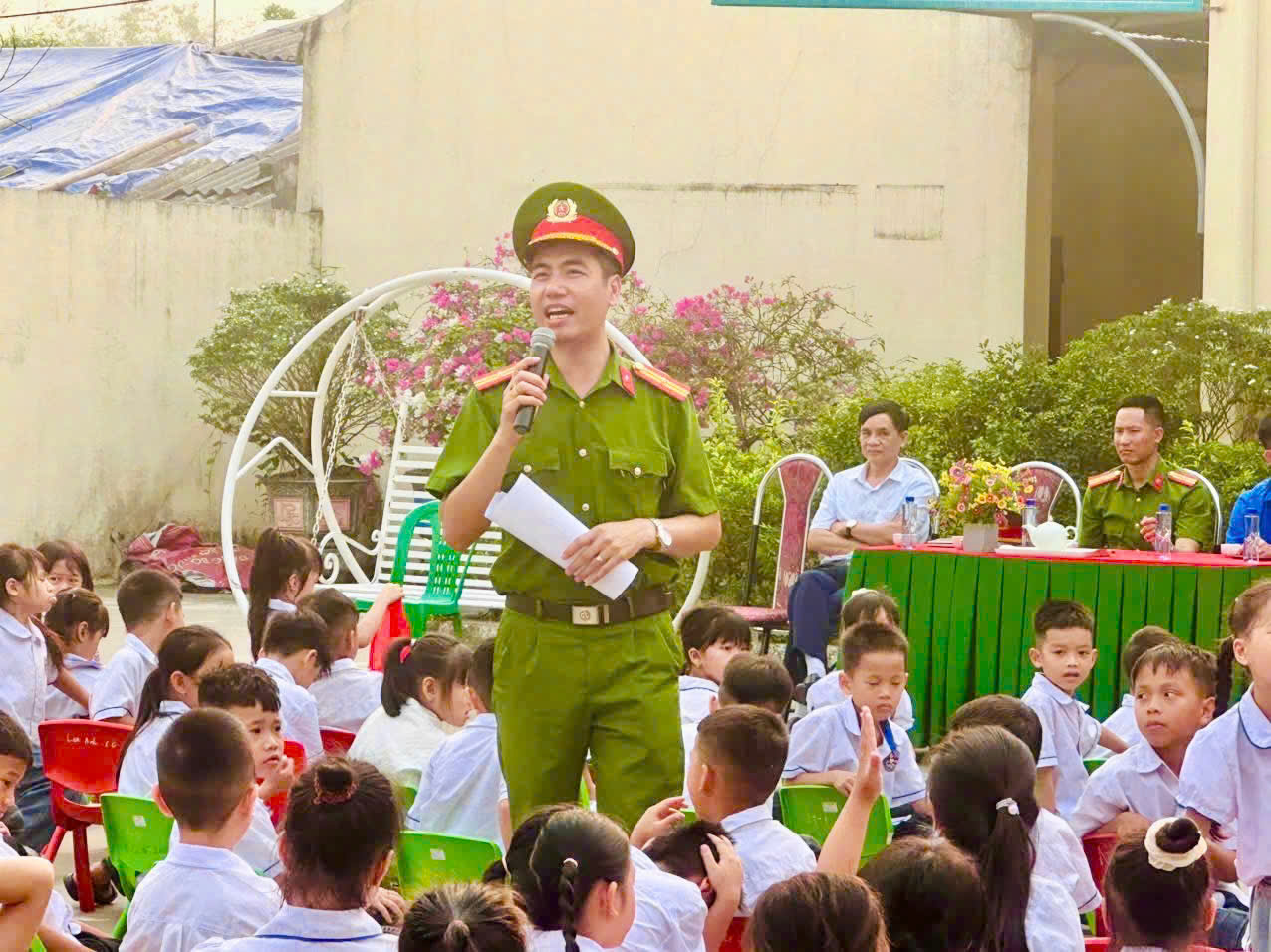 Anh-tin-bai