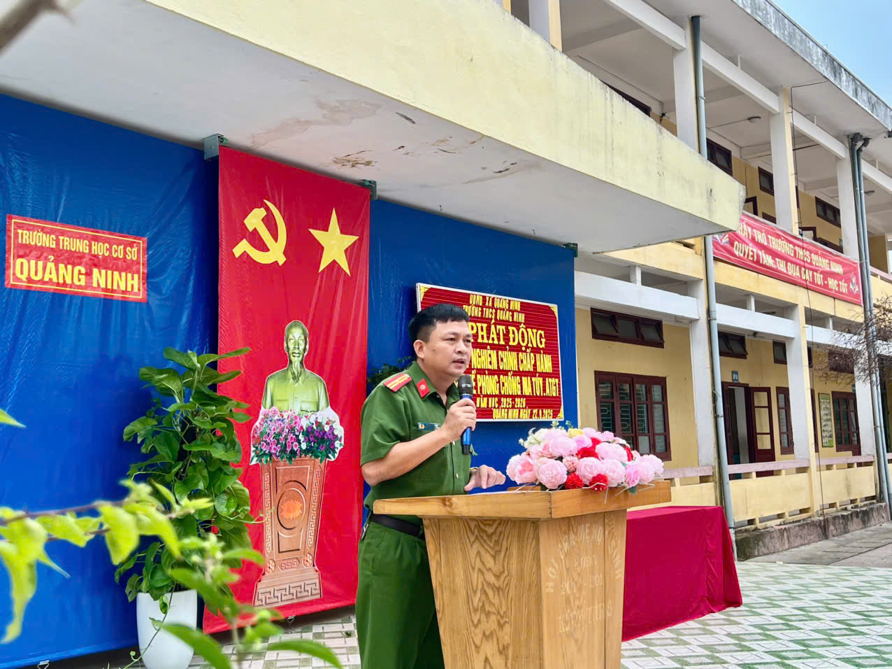 Anh-tin-bai