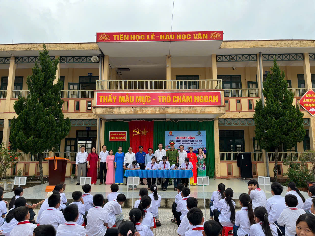 Anh-tin-bai