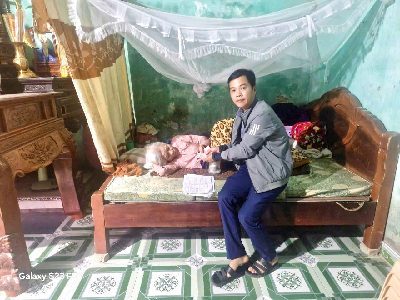 Anh-tin-bai