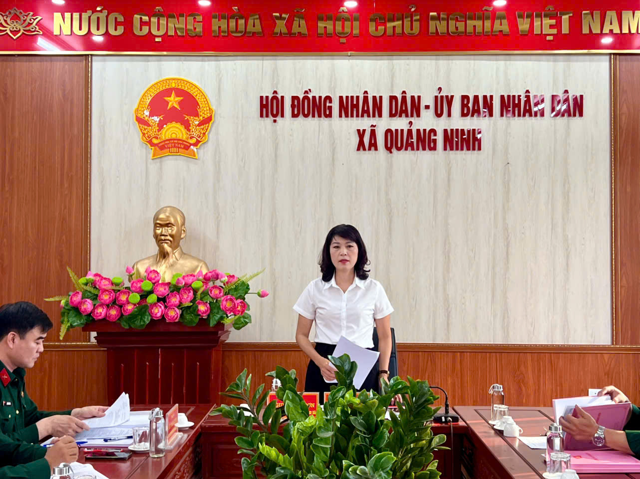 Anh-tin-bai