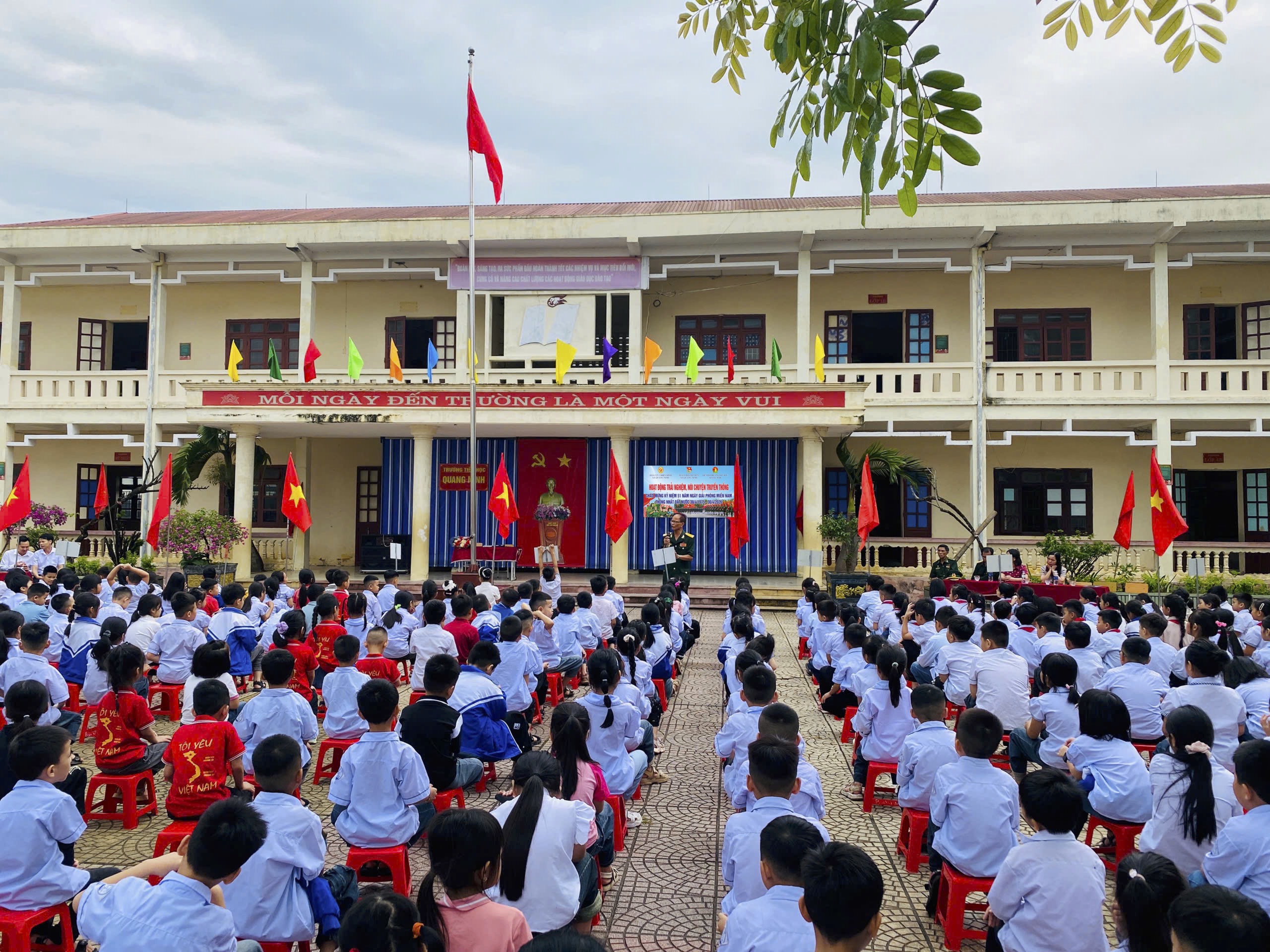 Anh-tin-bai