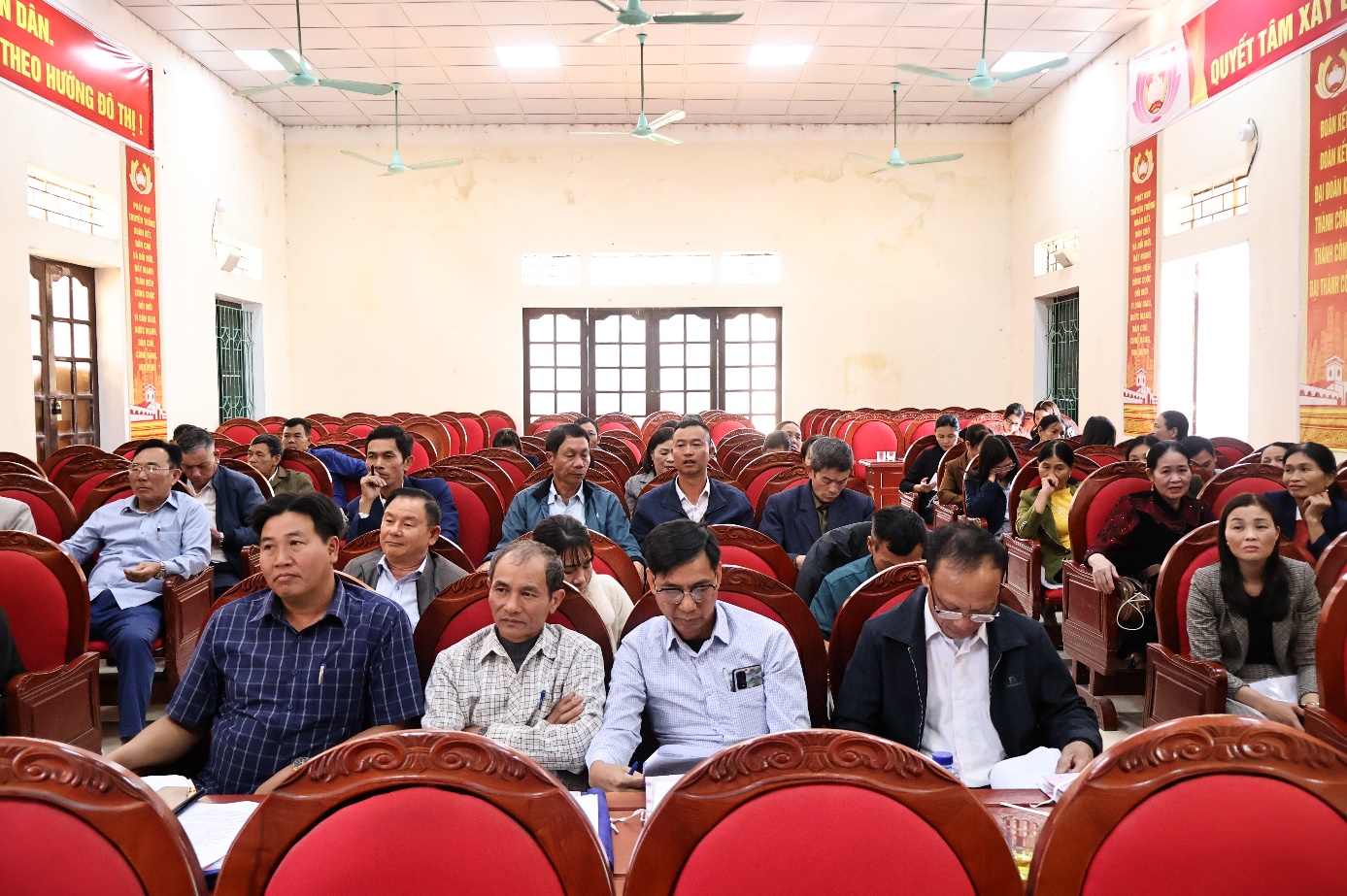 D:\Trung tâm CU DVC\Phòng Kinh Tế\Rà soát hộ nghèo\IMG_1253.JPG