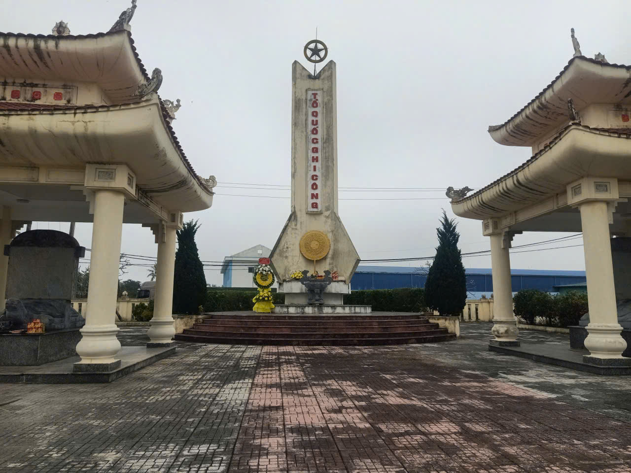 D:\Trung tâm CU DVC\2026\Viêng Tượng Đài Liệt sỹ\z7526719946124_2b43125570711604a1d6d2dcf682845f.jpg