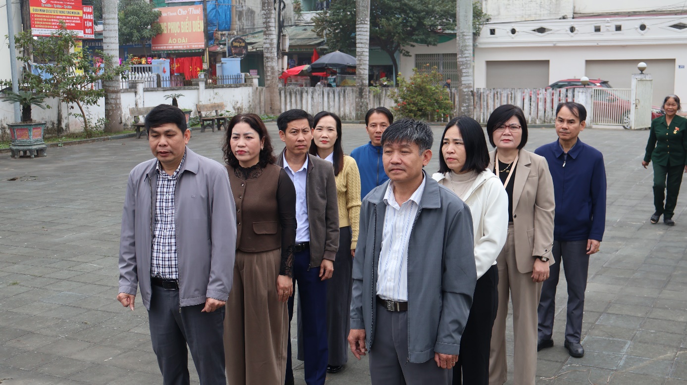 D:\Trung tâm CU DVC\2026\Viêng Tượng Đài Liệt sỹ\IMG_3318.JPG