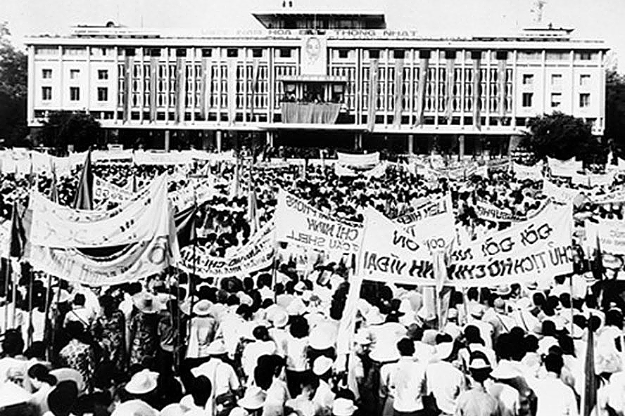 D:\Trung tâm CU DVC\Tuyên Truyền 2025\4. Trực Quan\30.4 - 1.5\46 nam 30-4_bia.jpg