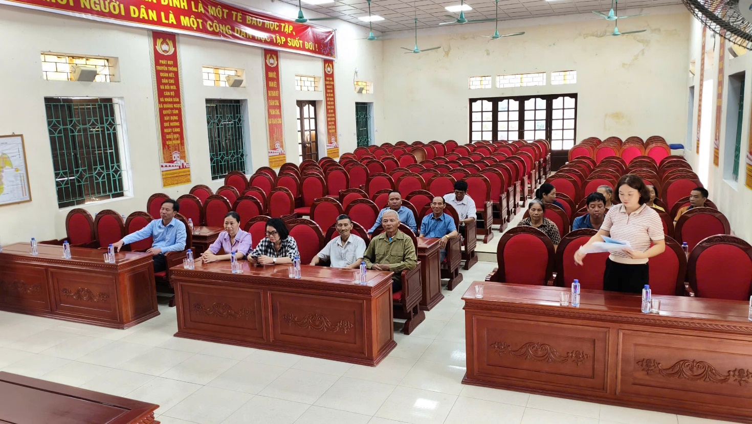 D:\Trung tâm CU DVC\2026\Phòng Văn Hóa\Sang\Xe Lăn\z7819815327711_adf14e1a3e5e92c463055c3c1cc0484e.jpg