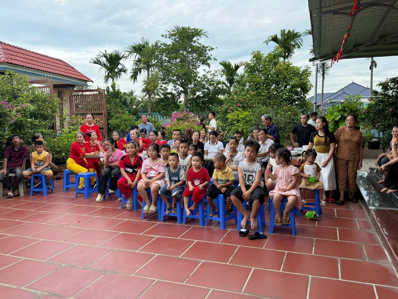 F:\Trung tâm CU DVC\2026\Thôn\Thắng Văn Nham\1785720195337_1930718169572567230_1930718169572567230_9ebcb776dedb769656e32947fbfebbc3.jpg