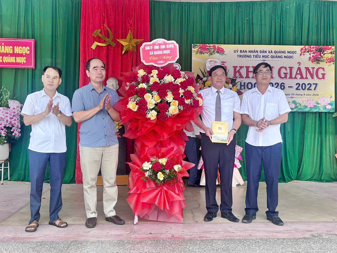 F:\Trung tâm CU DVC\2026\Giáo Dục 2026\Tiểu Học\1788570897496_9216948830402228124_9216948830402228124_5fe92637ffe17872428c8d8f8a7893c7.jpg