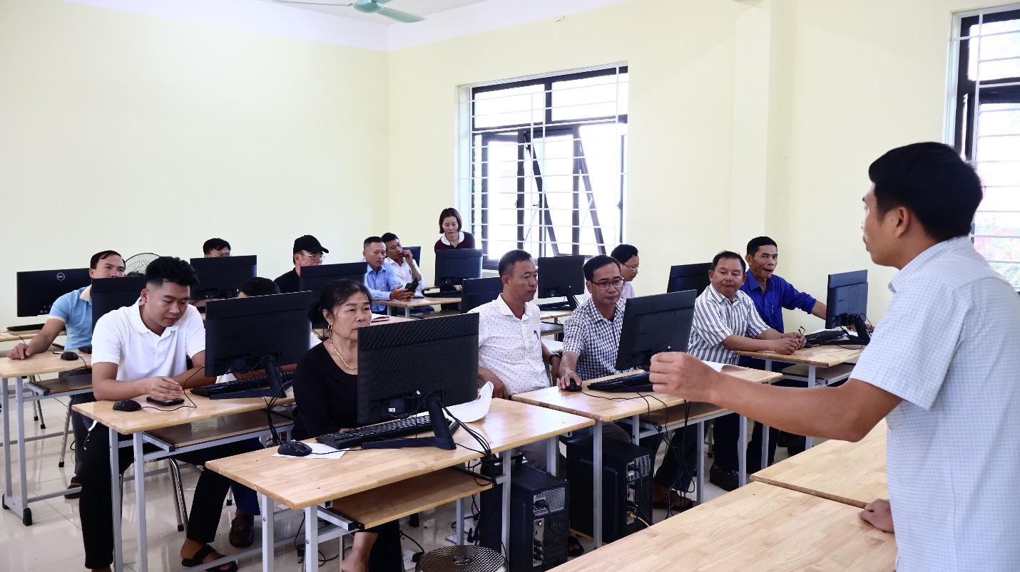 F:\Trung tâm CU DVC\2026\Phòng Văn Hóa\Ninh PVH\Tập Huấn\IMG_8402.JPG