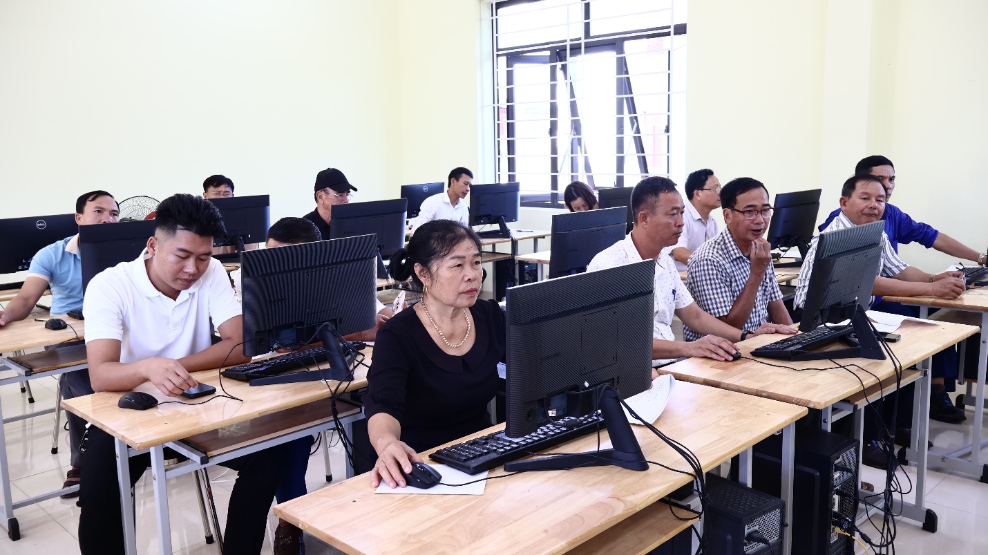 F:\Trung tâm CU DVC\2026\Phòng Văn Hóa\Ninh PVH\Tập Huấn\IMG_8403.JPG