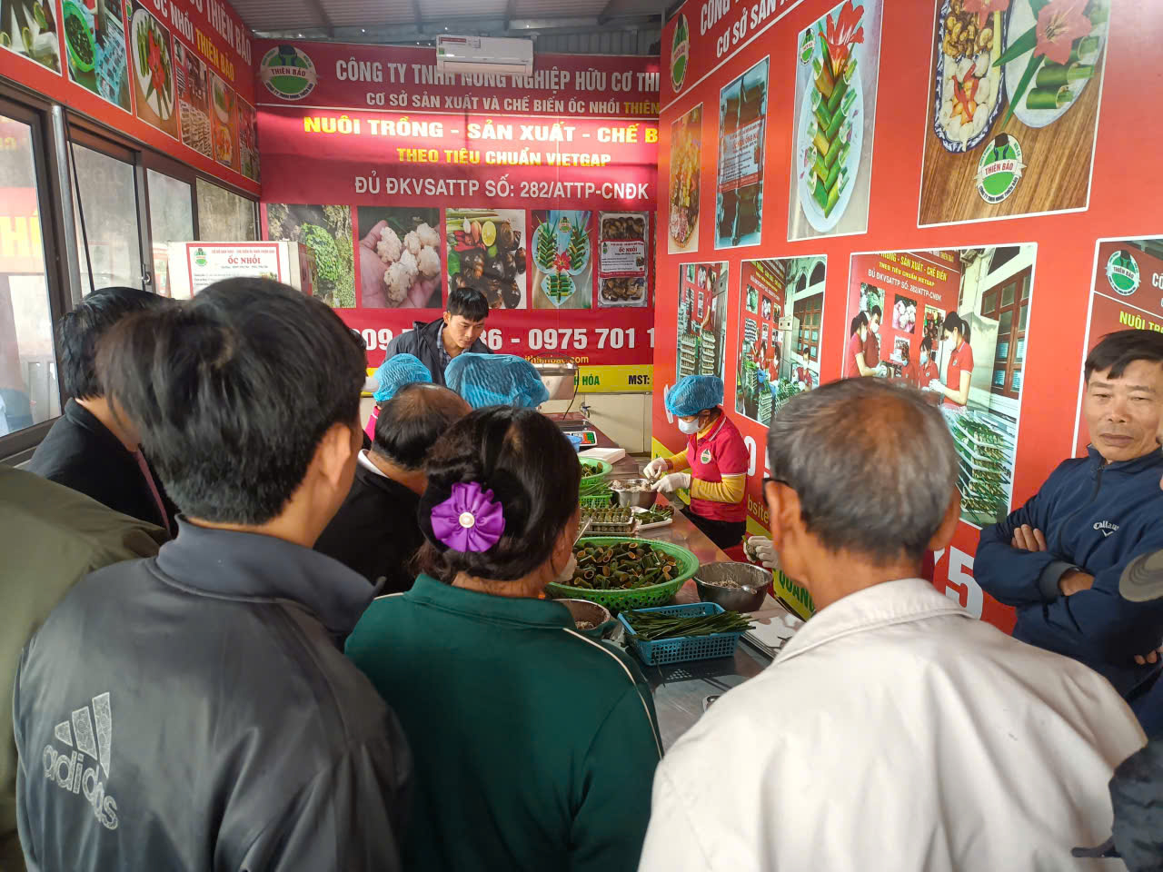 HỘI NÔNG DÂN XÃ QUẢNG NGỌC TỔ CHỨC THAM QUAN, HỌC TẬP MỘT SỐ MÔ HÌNH KINH TẾ HIỆU QUẢ TẠI XÃ LƯU VỆ