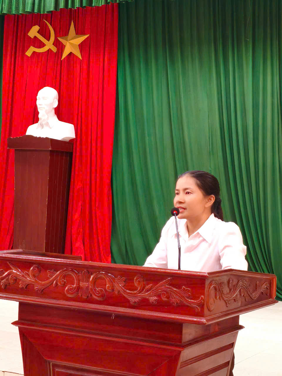 D:\Hiếu 2025\Hội Nghị\z6794180671623_d89bcdb5eab22a800119b4696c57e50d.jpg