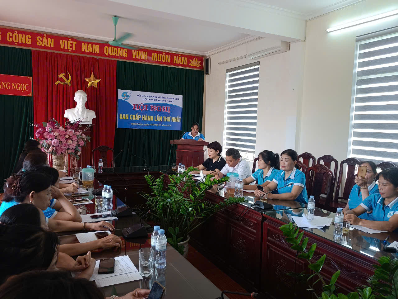 D:\Tuyên truyền\Ảnh\PN\gen-h-z6859382983468_8fb175b86a1096dba89cc4b93c34145e.jpg