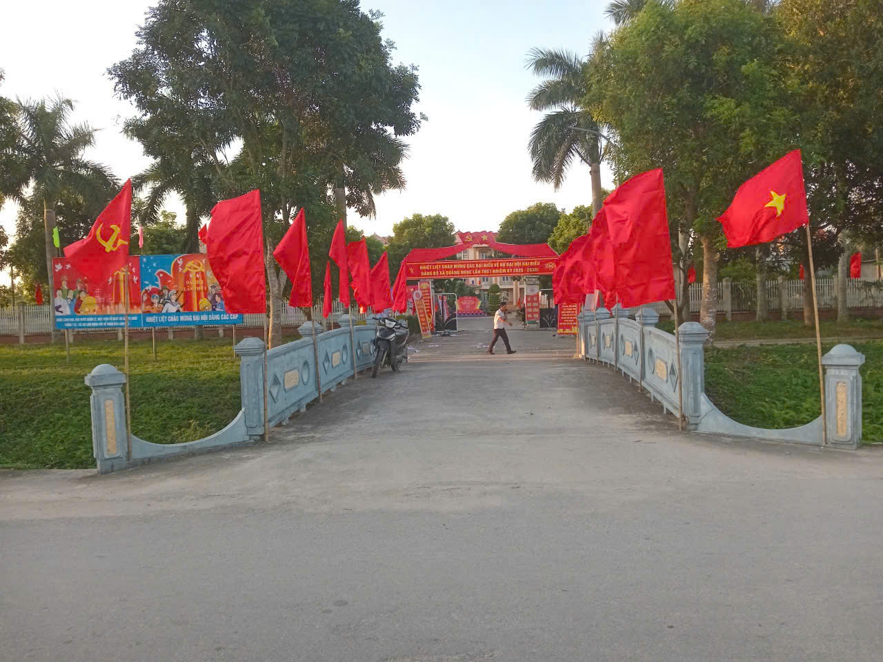 D:\Tuyên truyền\Ảnh\Đại hội\51980d1fa963213d78724.jpg