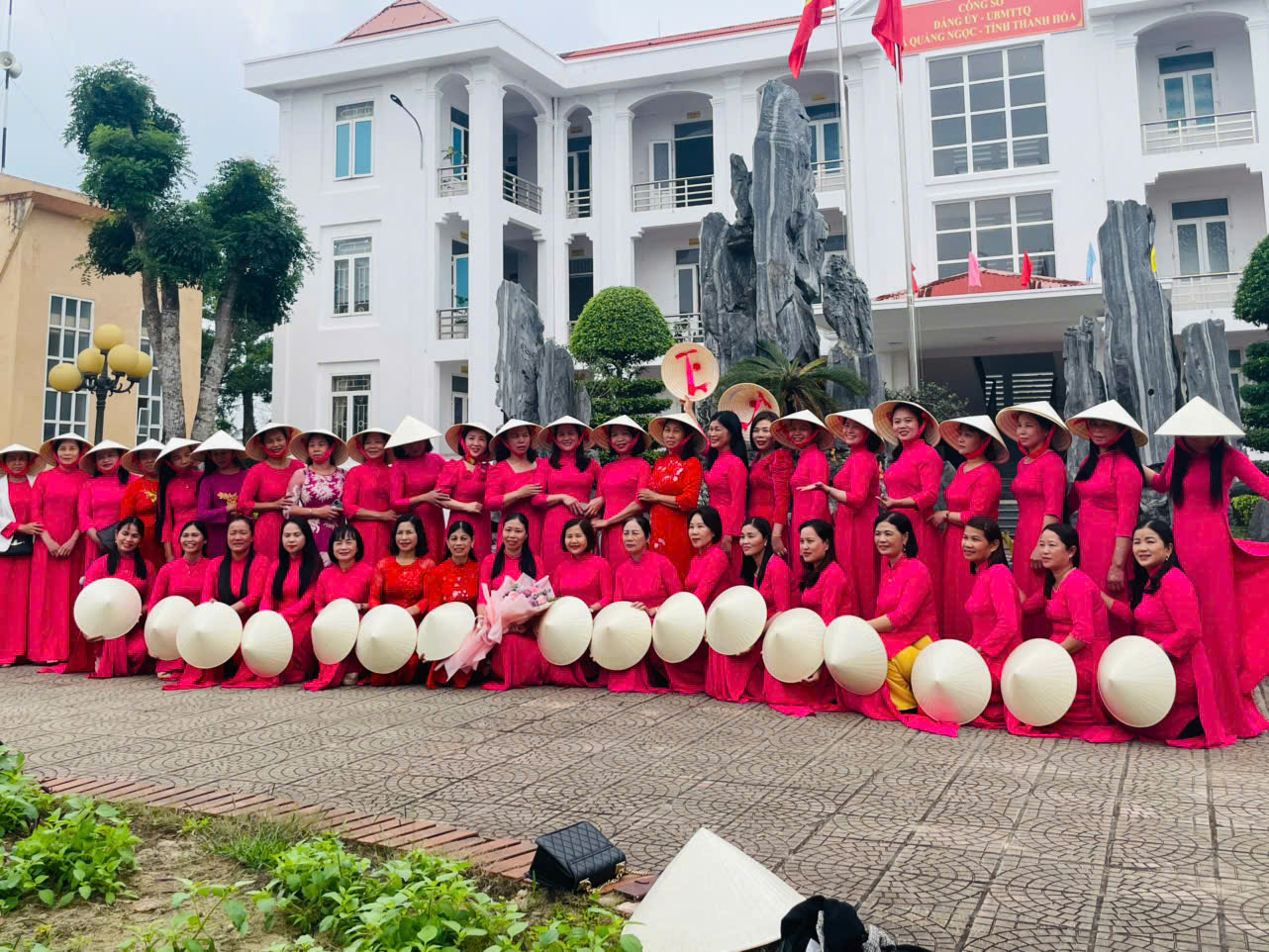 Description: F:\TUYÊN TRUYỀN\Fanpage\PHỤ NỮ\3a2f880543f2cdac94e33.jpg