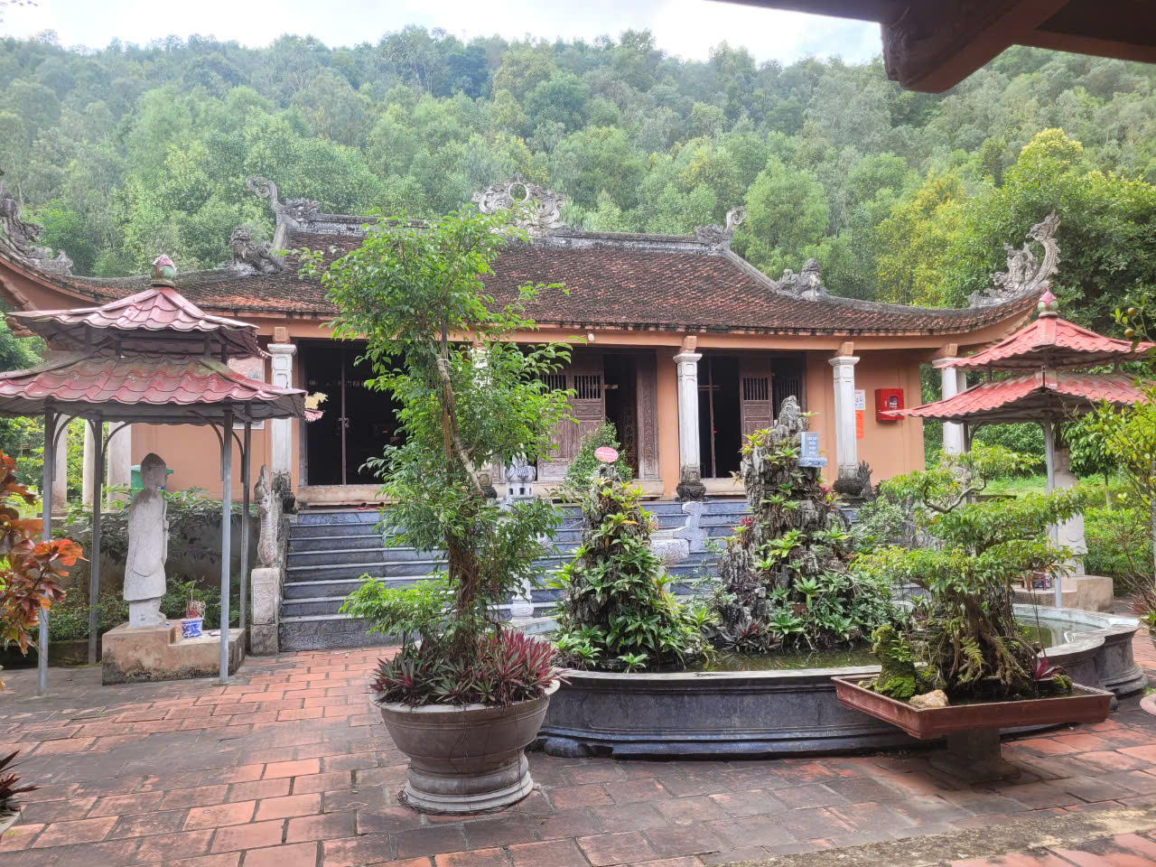 QUẢNG NGỌC TỔ CHỨC LỄ GIỖ LẦN THỨ 696 NGÀY MẤT ĐỨC THÁNH CHIÊU VĂN ĐẠI VƯƠNG TRẦN NHẬT DUẬT.