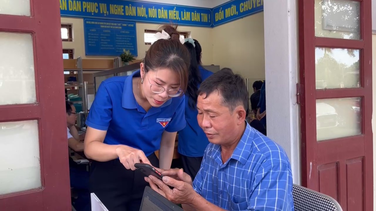 Quảng Yên đẩy mạnh phong trào “Bình dân học vụ số”: chuyển mình trong thời đại số