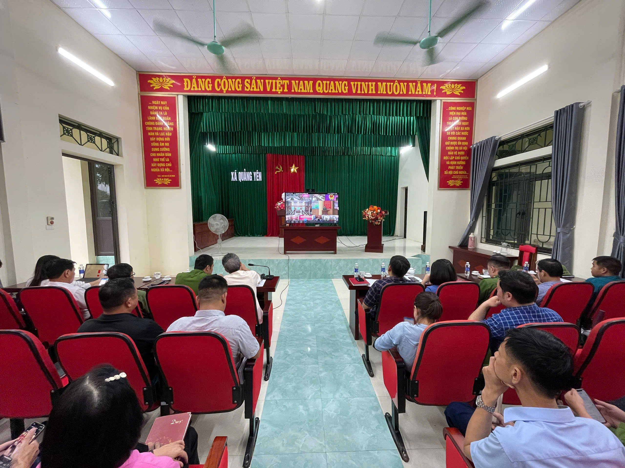 Xã Quảng Yên tham dự hội nghị trực tuyến triển khai công tác ứng phó bão số 5