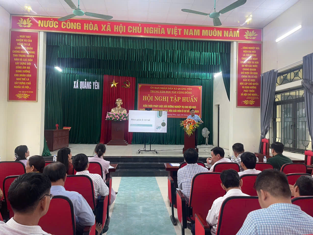 Hội nghị tập huấn kiến thức pháp luật, bồi dưỡng nghiệp vụ cho tuyên truyền viên pháp luật, hòa giải viên ở cơ sở xã Quảng Yên