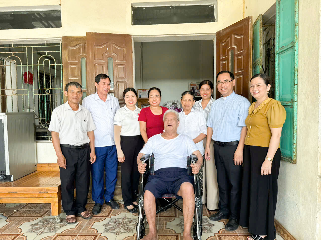 Anh-tin-bai