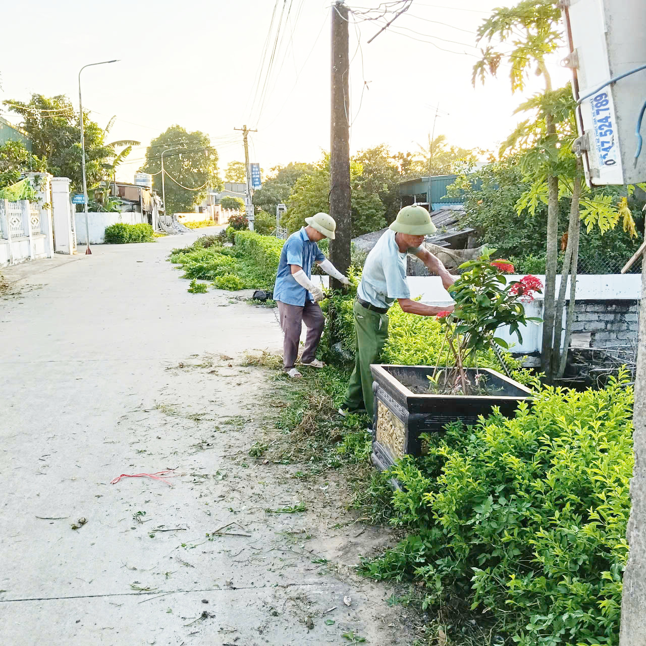 Chung tay bảo vệ môi trường: Hành động thiết thực vì một xã Quảng Yên sáng – xanh - sạch - đẹp