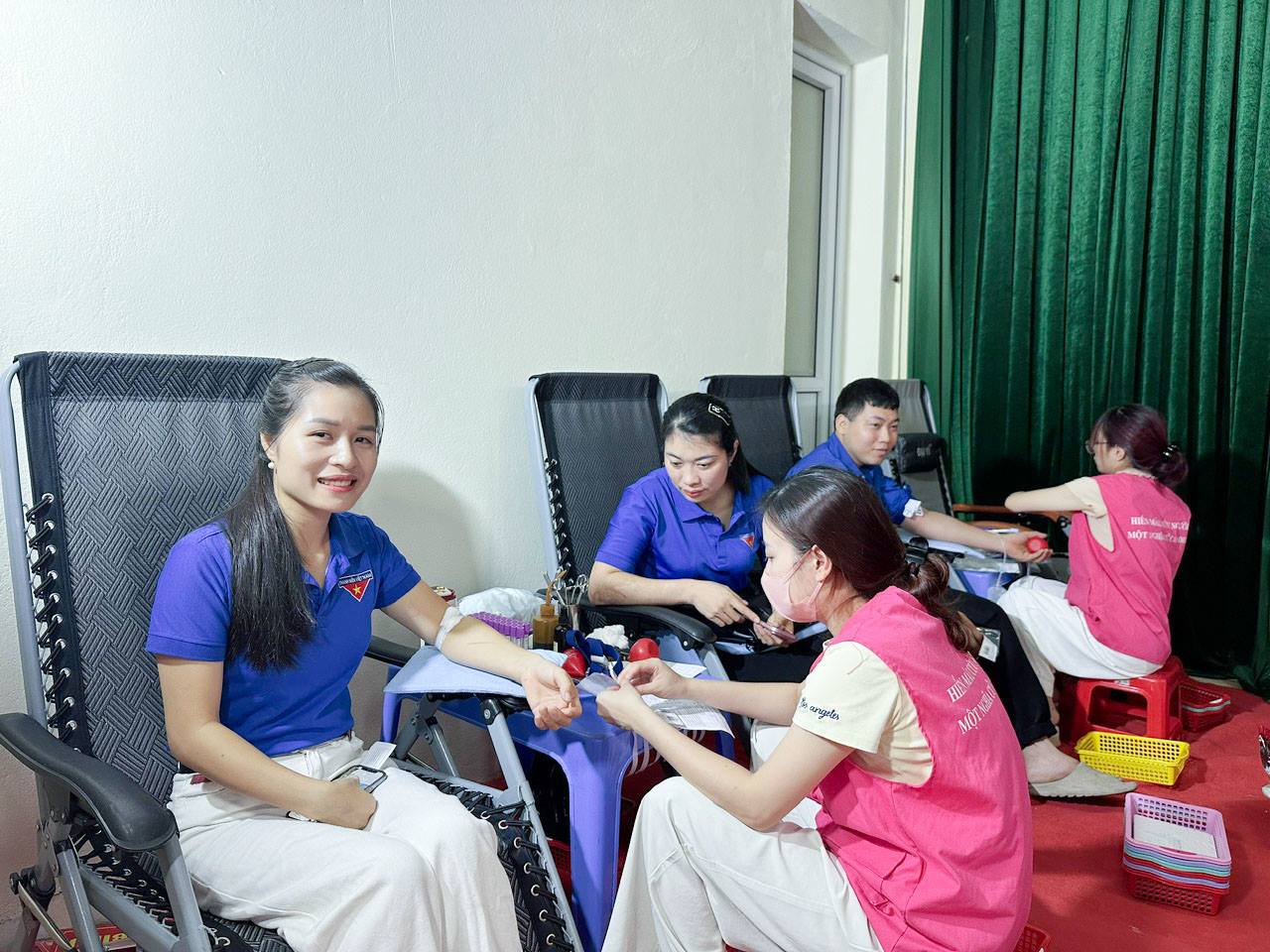 Anh-tin-bai