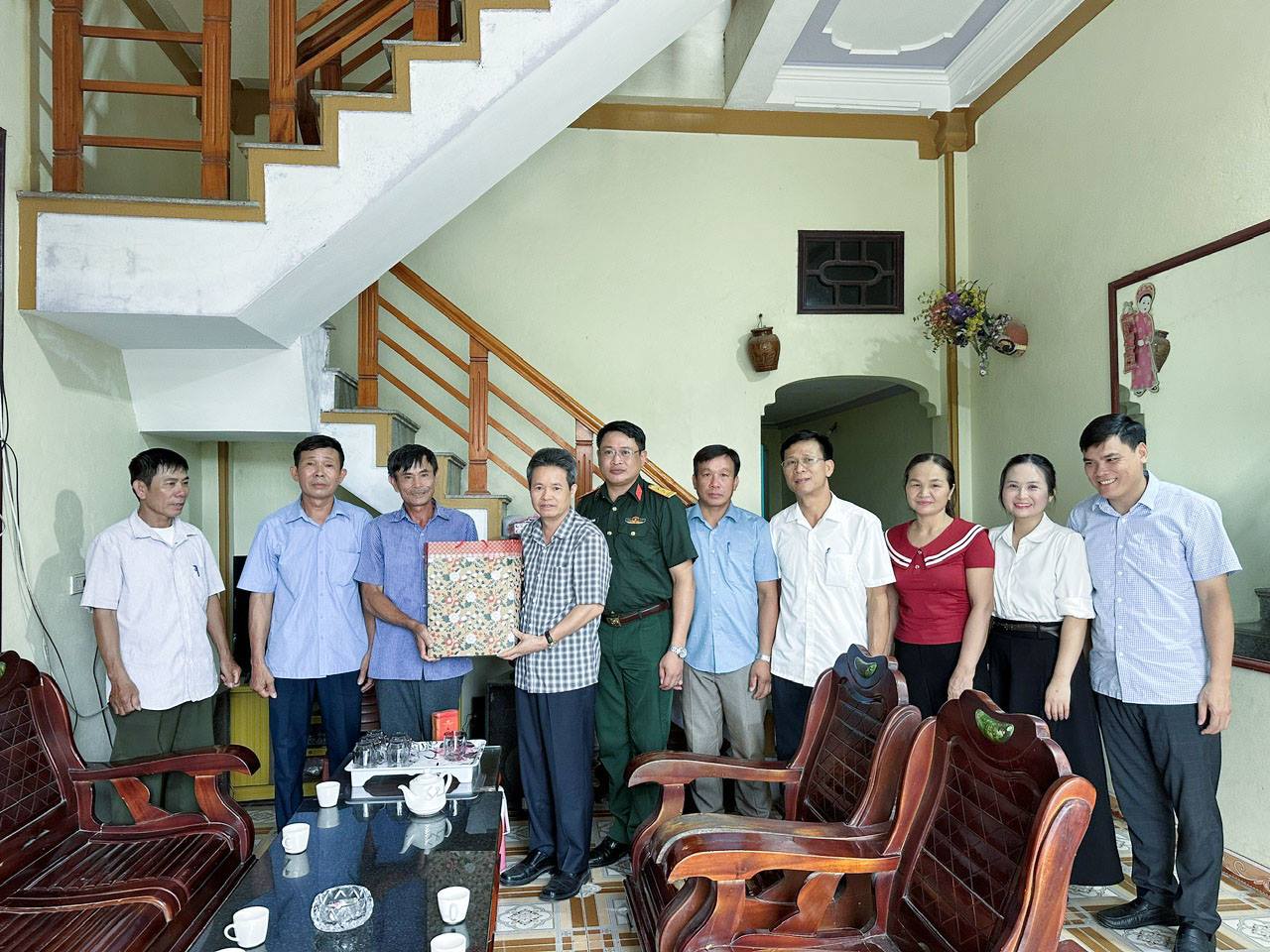 Anh-tin-bai
