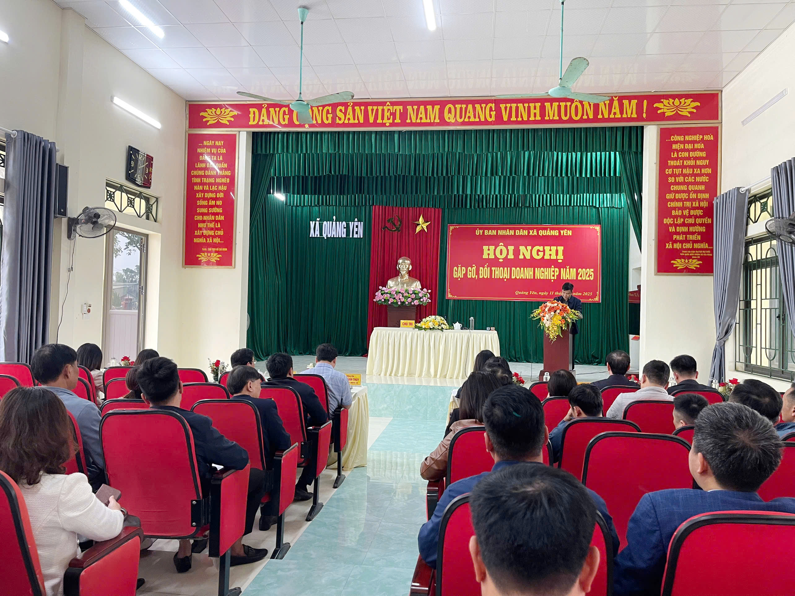 Xã Quảng Yên tổ chức hội nghị gặp gỡ, đối thoại doanh nghiệp năm 2025