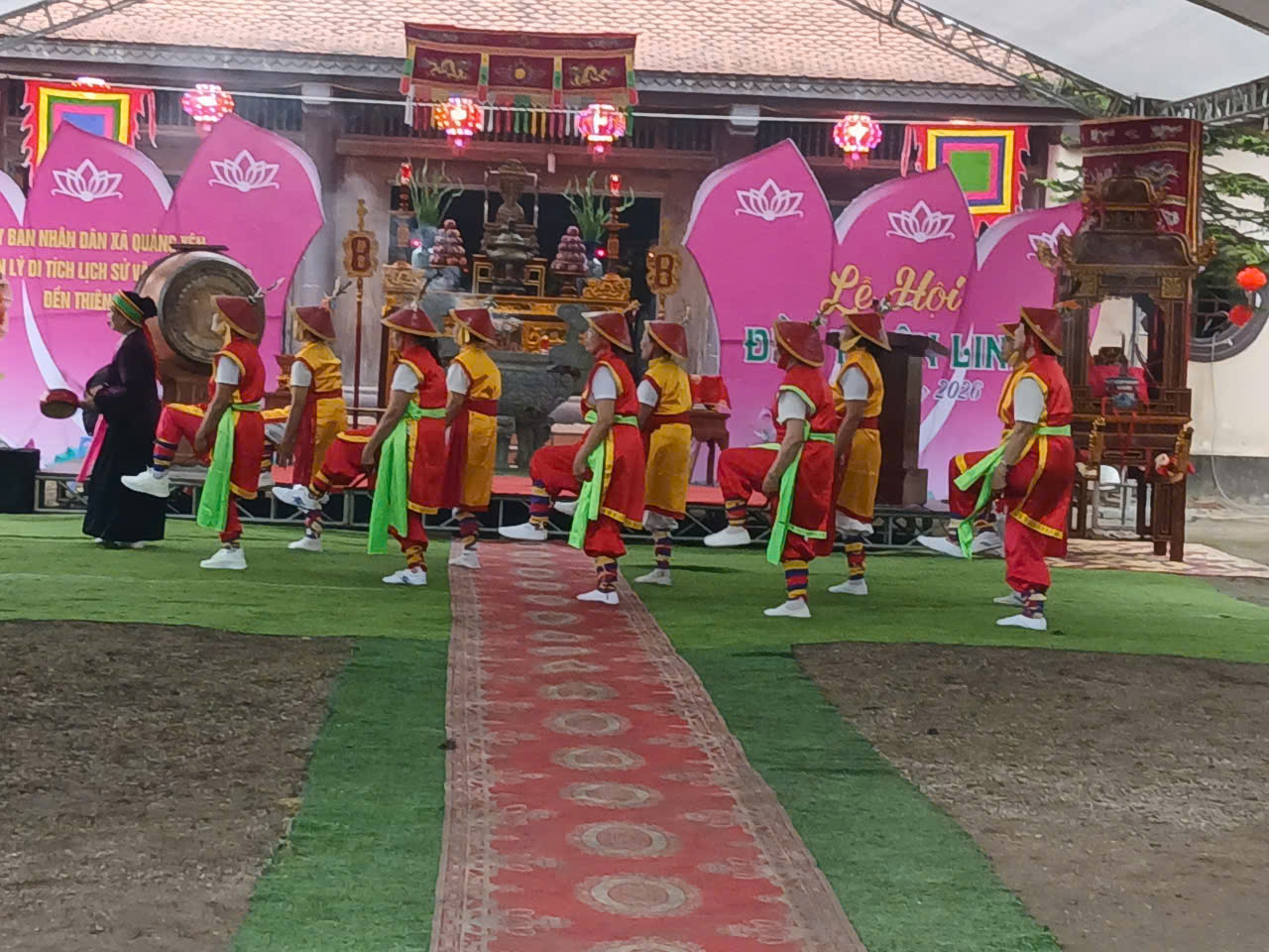 Anh-tin-bai