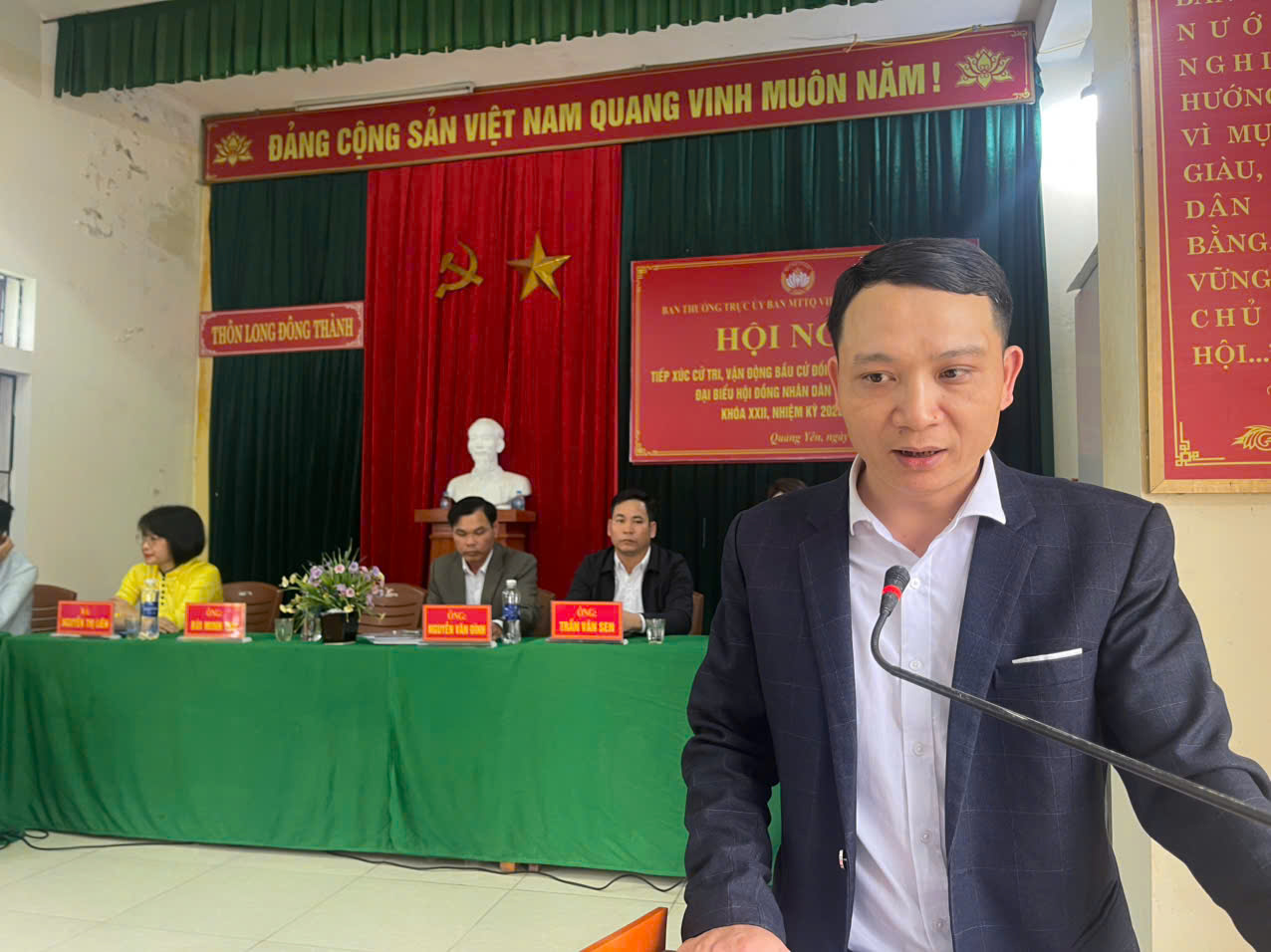 Anh-tin-bai