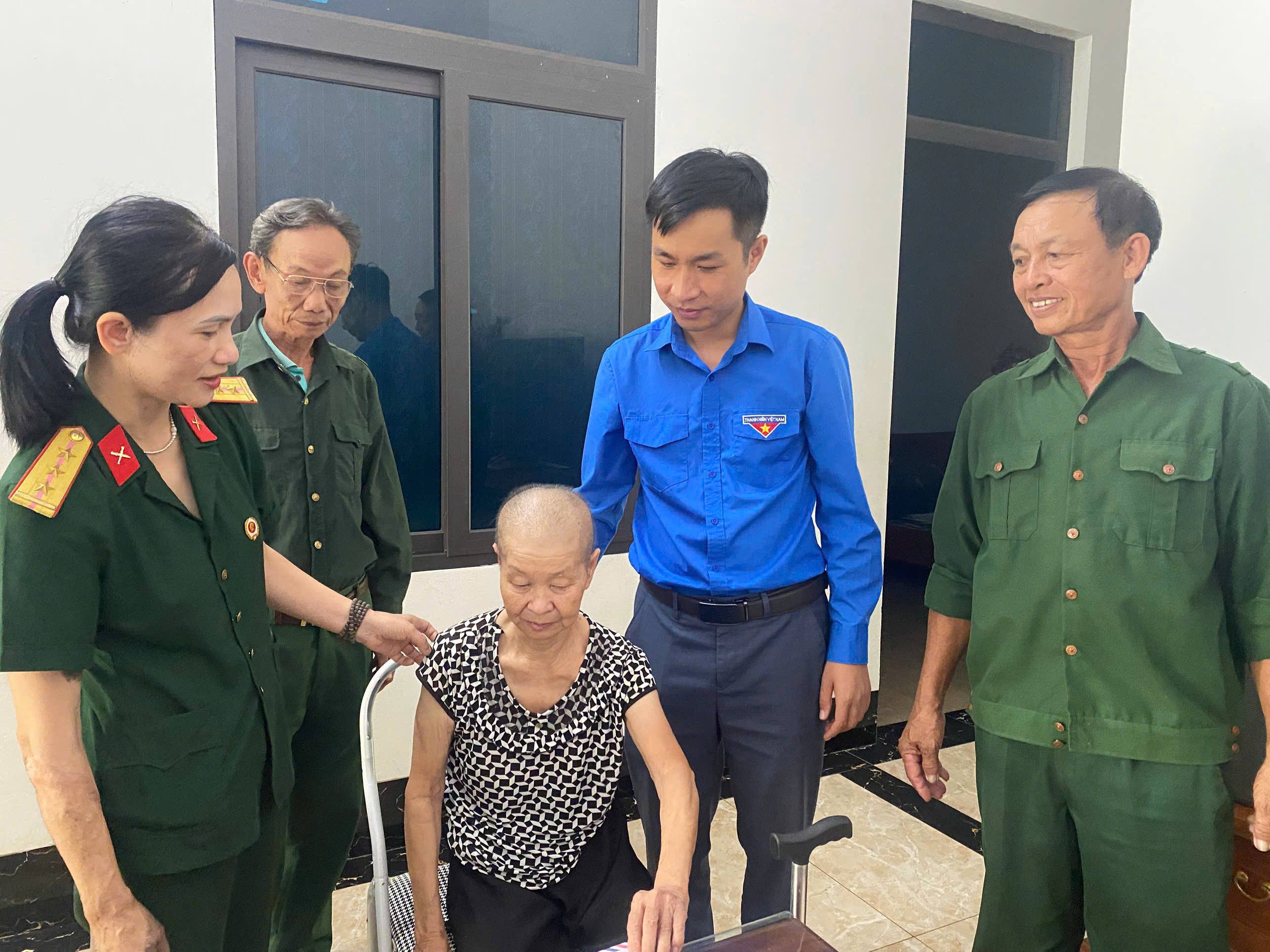 Anh-tin-bai