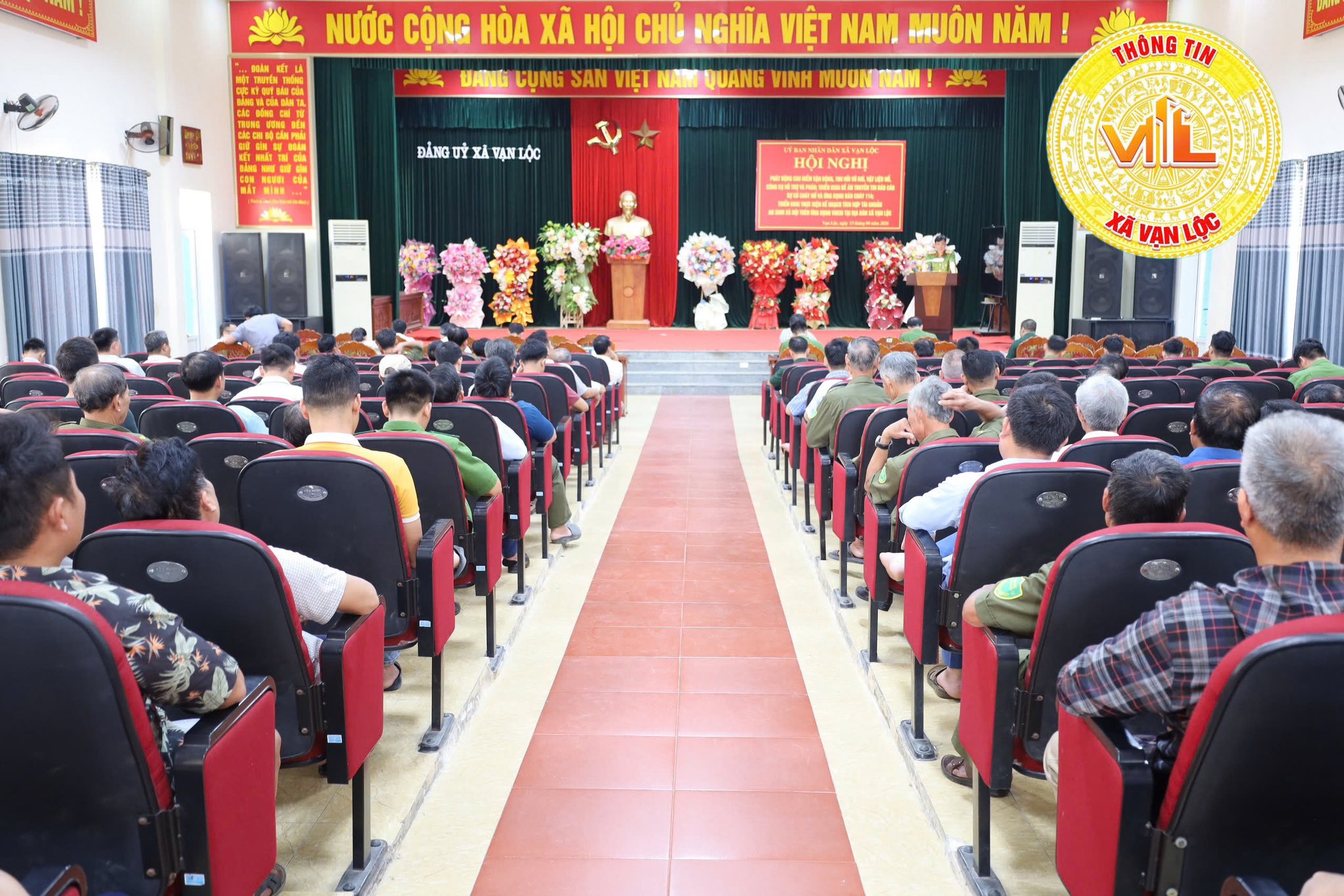 UBND Xã Vạn Lộc tổ chức Hội nghị Phát động cao điểm vận động, thu hồi vũ khí, Vật liệu nổ, Công cụ hỗ trợ và pháo; Triển khai đề án truyền tin báo cáo sự cố cháy nổ và ứng dụng cháy 114; Triển khai thực hiện kế hoạch tích hợp tài khoản an sinh xã hội trên ứng dụng VNEID tại địa bàn Xã Vạn Lộc 