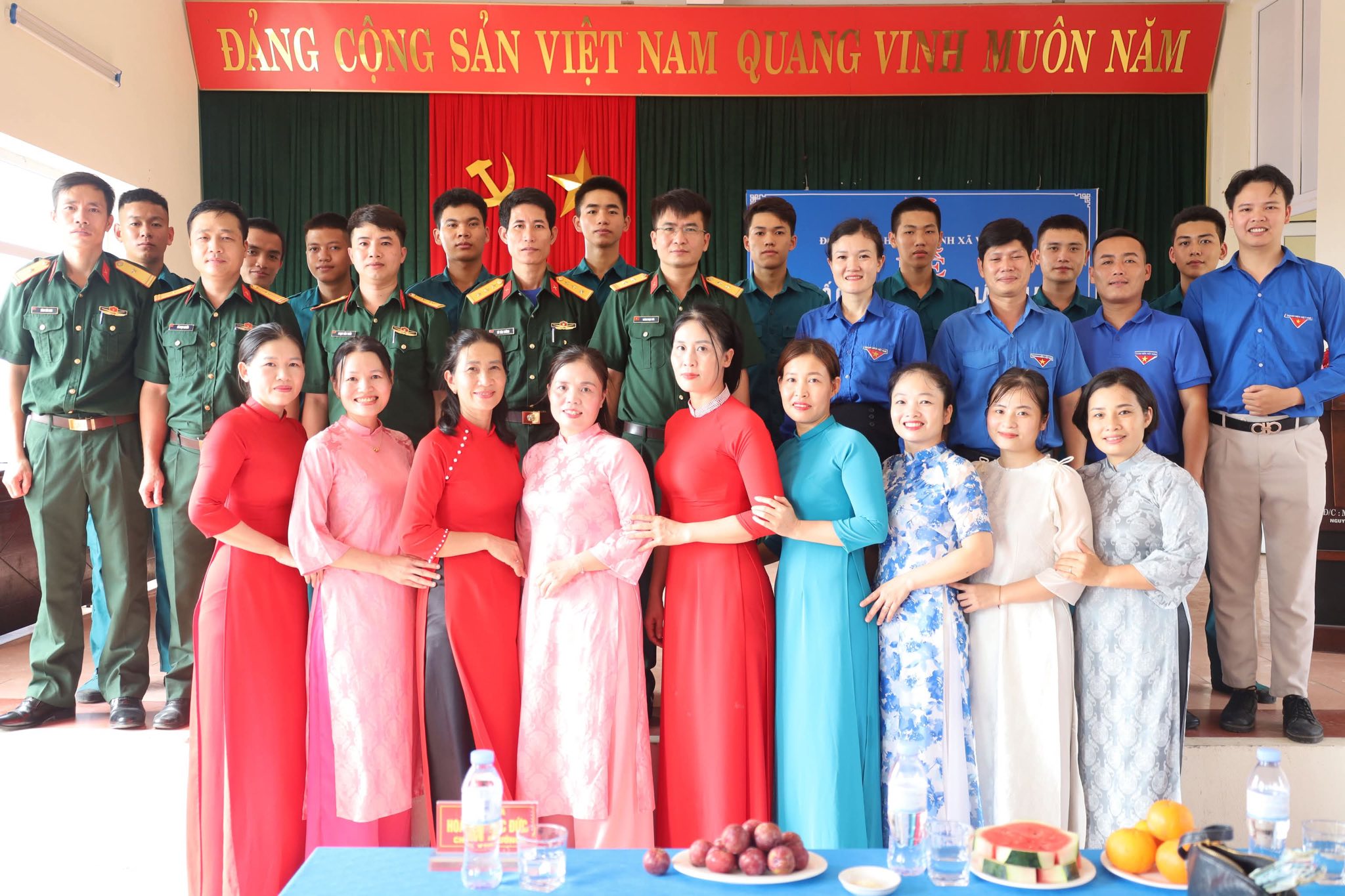 Anh-tin-bai